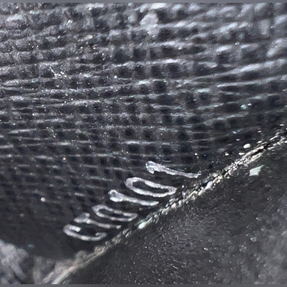 RARE Louis Vuitton Monogram Key Holder Wallet with Black Leather Trim - Picture 6 of 11